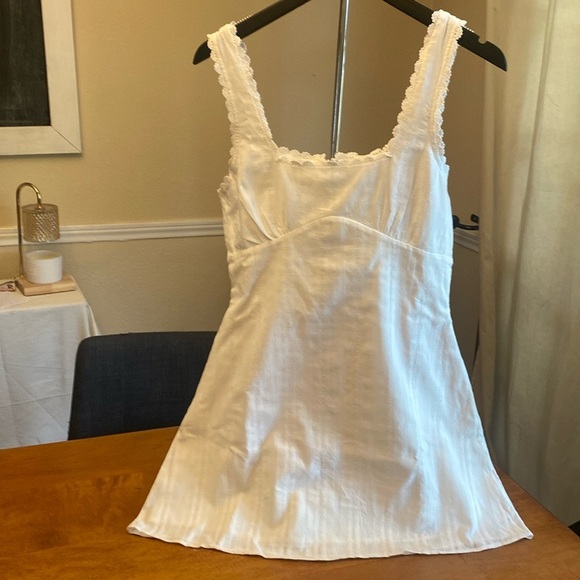 Princess Polly White Mini Dress - Picture 3 of 12